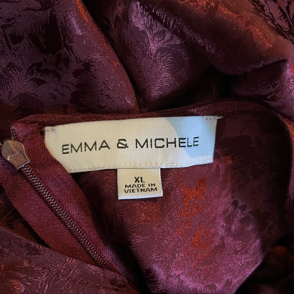 Burgundy sexy vneck satin maxi dress - Picture 5 of 5